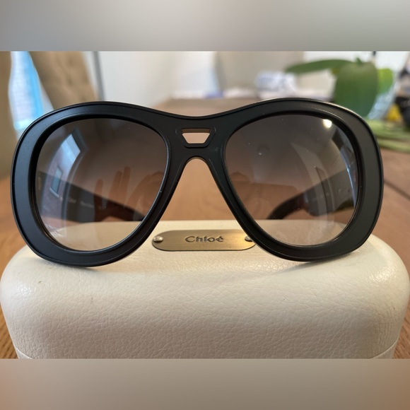 Chloe Sunglasses very good condition no scratches. - Picture 1 of 4